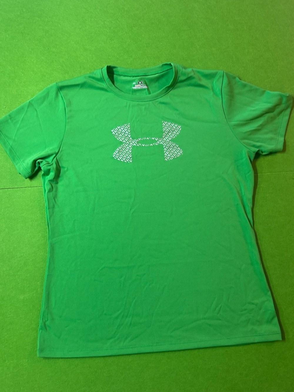 Under Armour Green Performance  Logo Tee Women’s Medium Heat Gear S/S Athletic